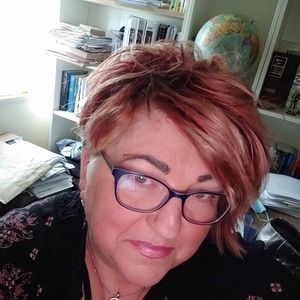 Meet your Posher, Deb